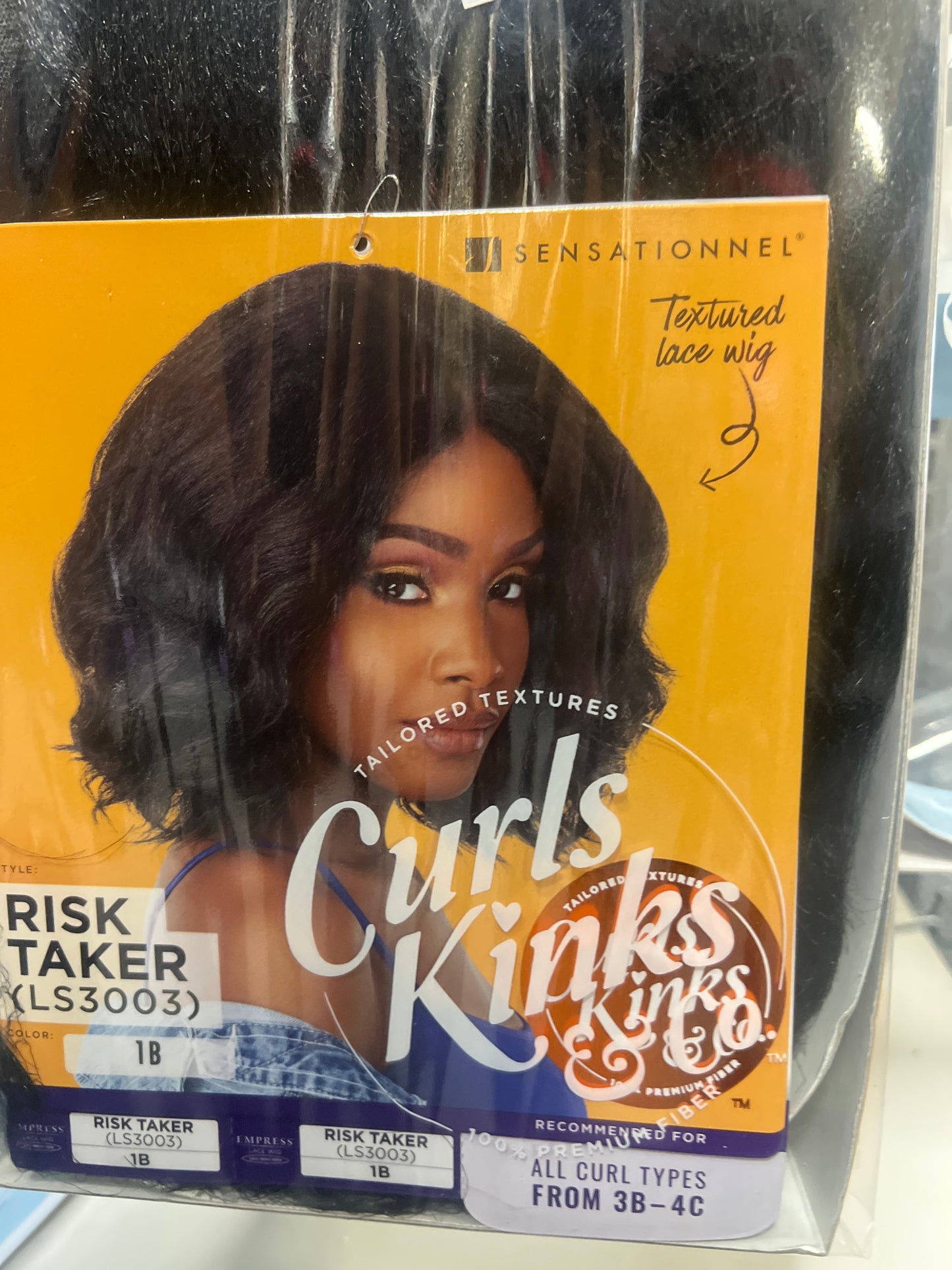 Risk Taker (LS3003) Kinky Curly Wig, 3B-4C curl pattern